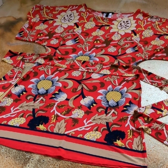 BCBGMaxAzria | Red and White Kimono Floral Mini Dress Size M - Picture 7 of 10